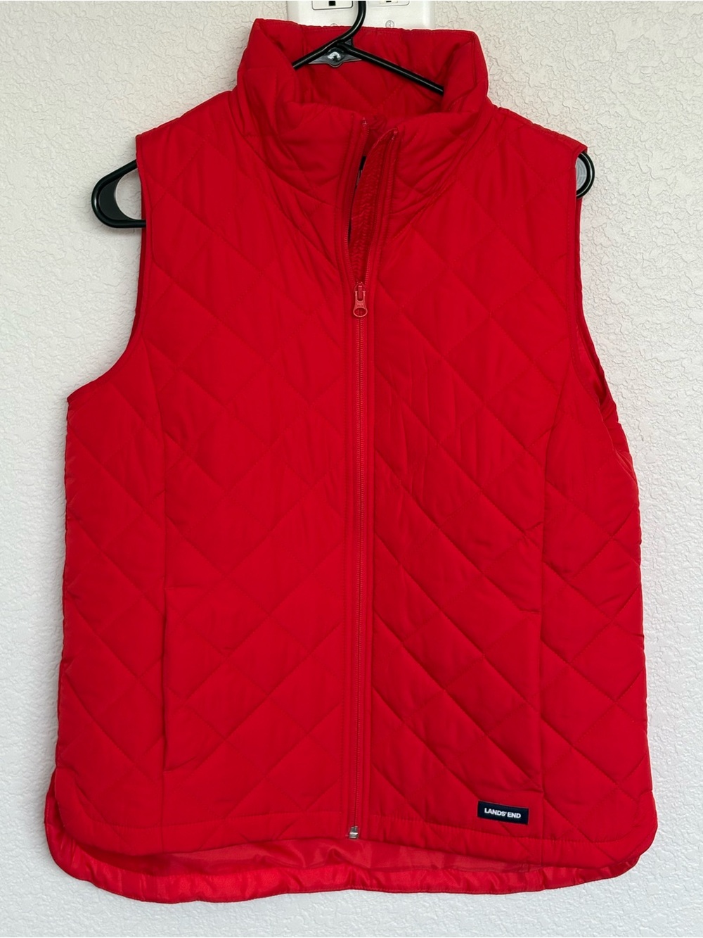 Lands' End Red Quilted Puffer Vest. Women’s Small